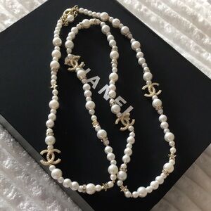 High luxury CC Gold and White Pearl Necklace new never used .